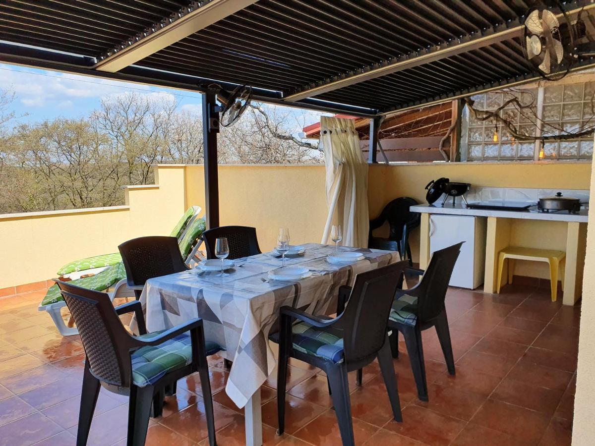 Vila Breskvar Mugeba Bagian luar foto